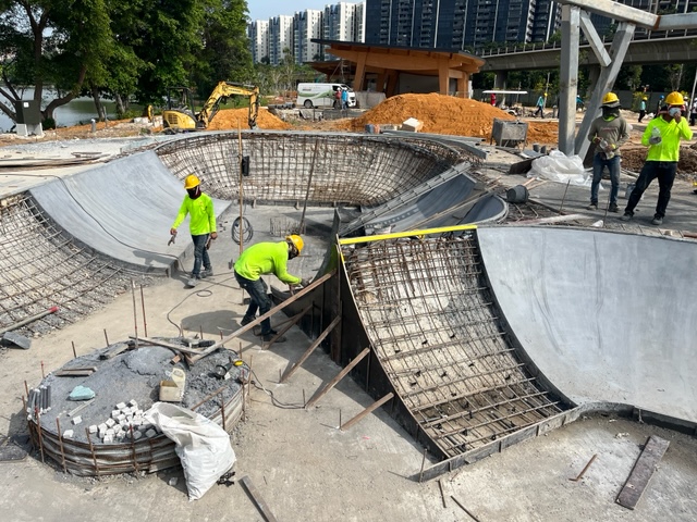 Singapore skatepark construction with steel reinforcement and formwork